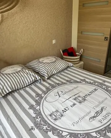Holiday home L'ostal De *